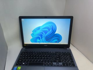 Ordenador portátil Acer 571
