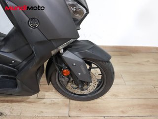 YAMAHA X-MAX 125