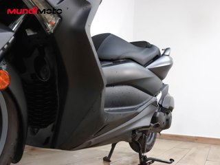 YAMAHA X-MAX 125