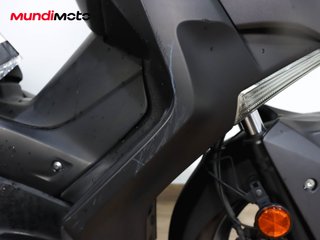 YAMAHA X-MAX 125
