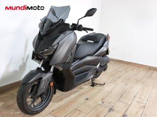 YAMAHA X-MAX 125