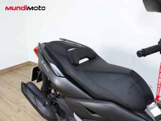 YAMAHA X-MAX 125