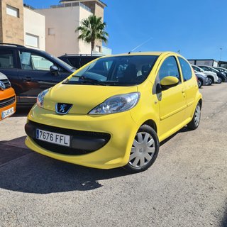 Peugeot 107 1.0i AUTOMÁTICO