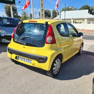 Peugeot 107 1.0i AUTOMÁTICO