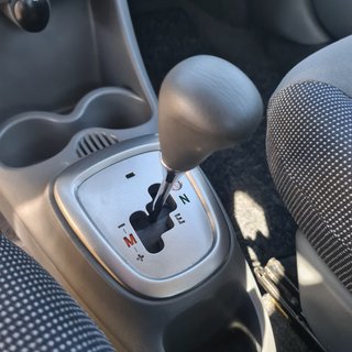 Peugeot 107 1.0i AUTOMÁTICO