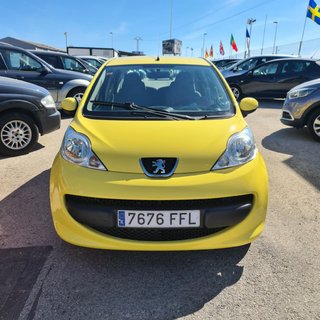 Peugeot 107 1.0i AUTOMÁTICO