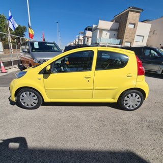 Peugeot 107 1.0i AUTOMÁTICO