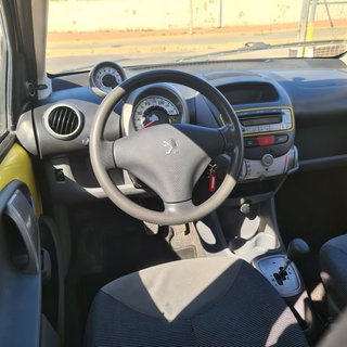 Peugeot 107 1.0i AUTOMÁTICO