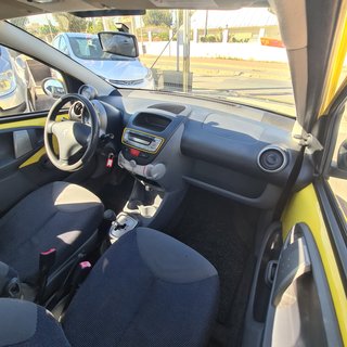 Peugeot 107 1.0i AUTOMÁTICO
