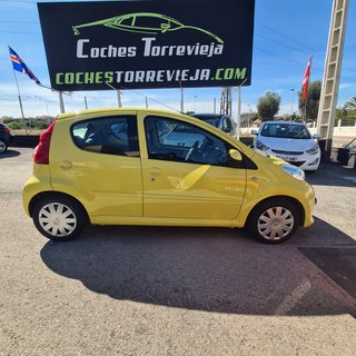 Peugeot 107 1.0i AUTOMÁTICO