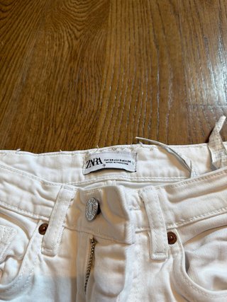 Zara Vaqueros Blancos Acampanados
