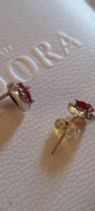 Pendientes Pandora Corazón Rojo