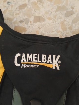Mochila Camelbak Rocket 2-3L Negra/Amarilla