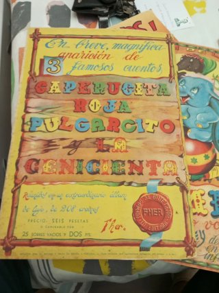 Álbum de cromos Dumbo el elefantito volador