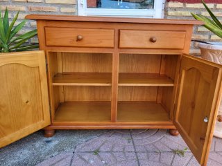 Mueble aparador de madera