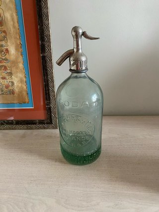 Sifón antiguo de vidrio para decoración