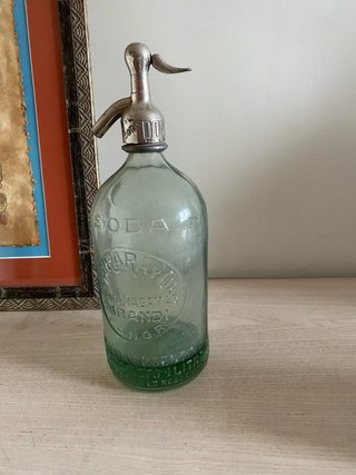 Sifón antiguo de vidrio para decoración