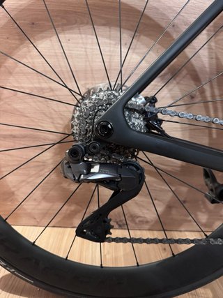 Trek Madone Gen 8 SLR 7 ML, comprada 06/2026