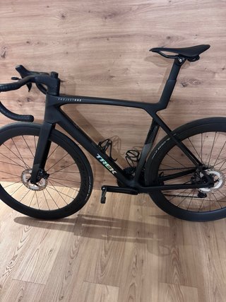 Trek Madone Gen 8 SLR 7 ML, comprada 06/2026