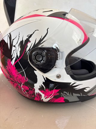 Casco Shark blanco y rosa