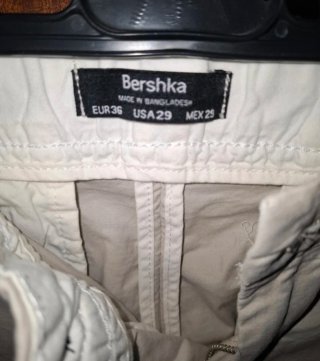 Bermuda tipo docker Bershka beige