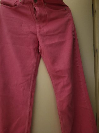 Pantalón rosa ancho