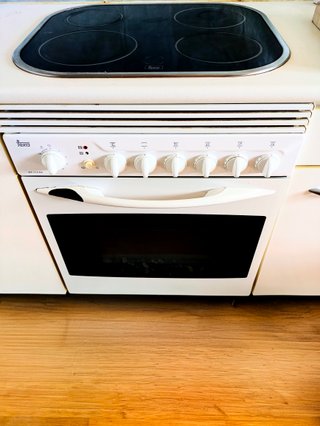 Conjunto Vitrocerámica y Horno Teka