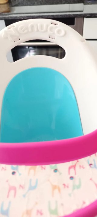 Trona Nenuco con bañera, capazo y mochila