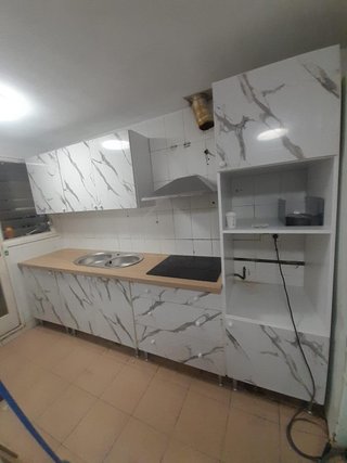 Muebles de Cocina Blancos y Negros