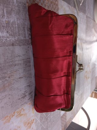Bolsito de fiesta Carolina Herrera rojo