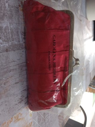 Bolsito de fiesta Carolina Herrera rojo