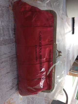 Bolsito de fiesta Carolina Herrera rojo