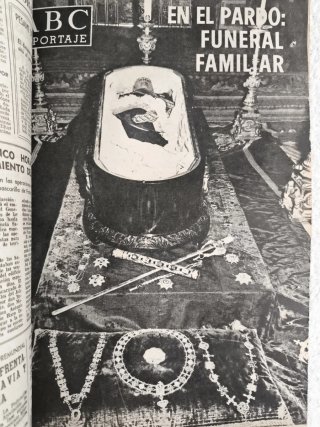 ABC PERIODICO MUERTE FRANCO 1975 MEDALLA ALZAMIENT
