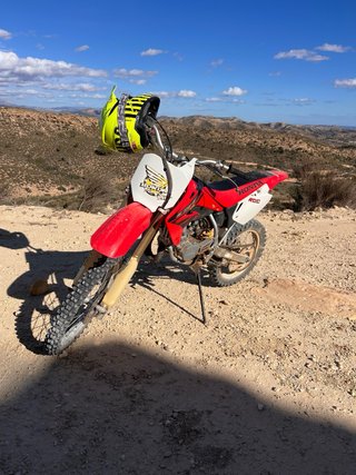 Honda CR85R Motocross Roja y Blanca