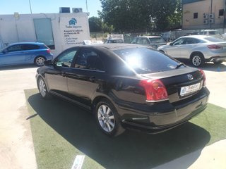 Toyota Avensis 2003