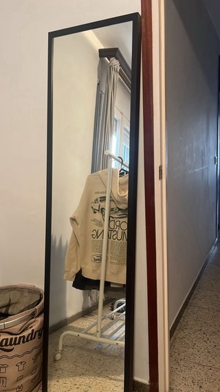 Escritorio, Silla, Cómoda, Espejo. Descuento