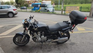Honda CB750 Seven Fifty Negra