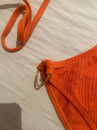 Trikini naranja sin estrenar