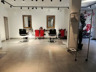 R-7940355 Traspaso Peluquería con Franquicia