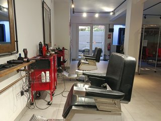 R-7940355 Traspaso Peluquería con Franquicia