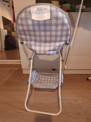 Trona de juguete con estampado de pingüino