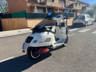 Vespa GTS 300 en perfectisimo estado