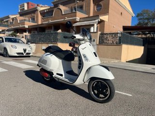 Vespa GTS 300 en perfectisimo estado