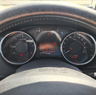 Peugeot 3008 1.6 BlueHDI AUTOMÁTICO