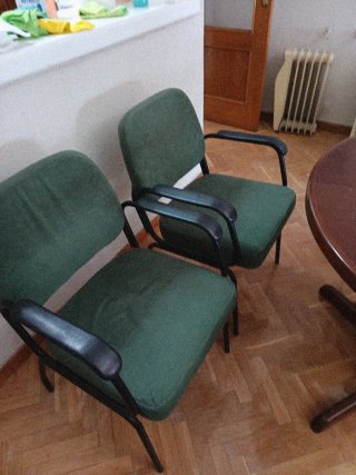 4 Sedie da Ufficio Verdi, robuste in ottime condizioni