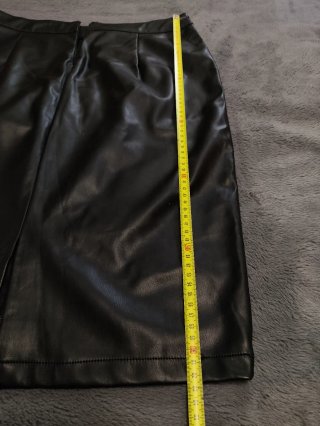 Falda tubo midi efecto piel negra Zeeman Talla 42