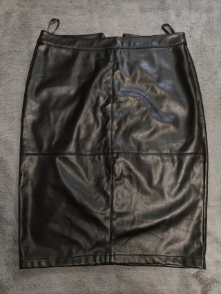 Falda tubo midi efecto piel negra Zeeman Talla 42
