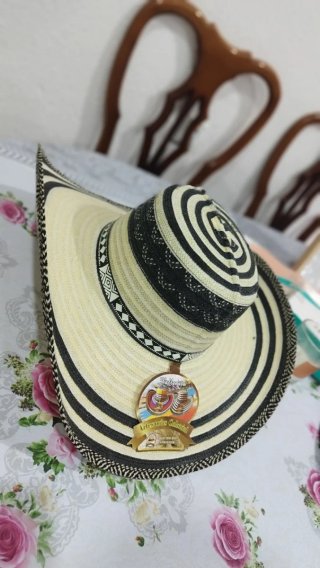Sombrero Colombiano Artesanías Colonial Beige/Negr