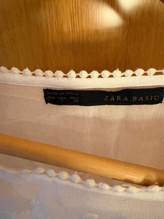 Blusa Zara bordada blanca