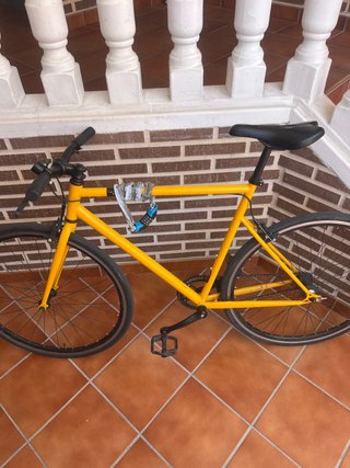 Bicicleta Amarilla Usada